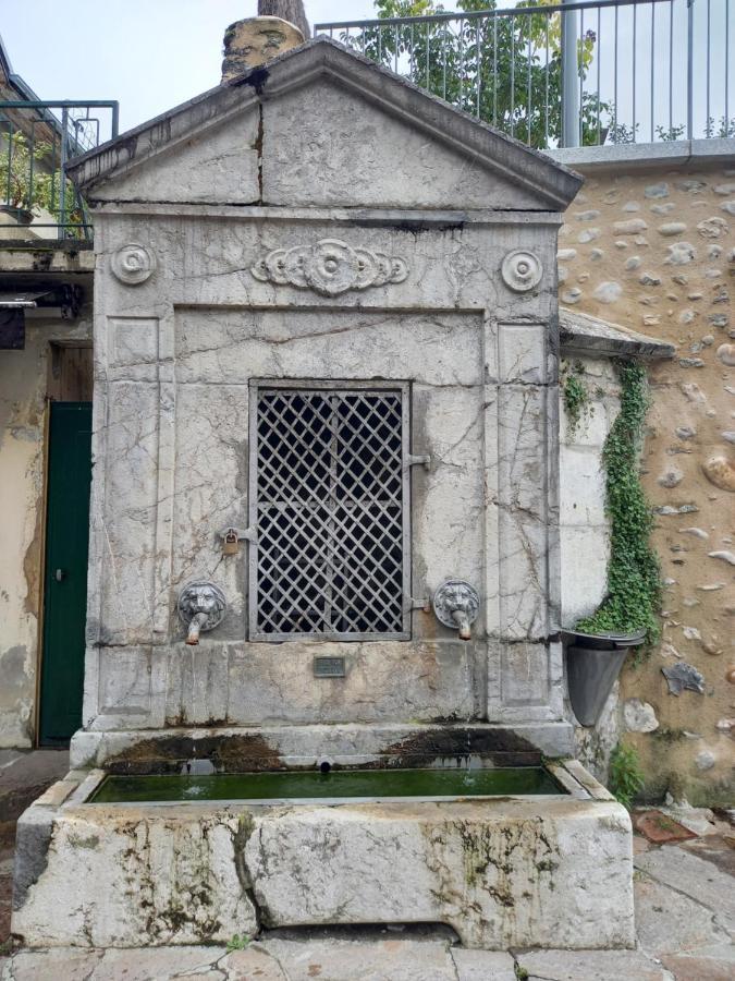 1 Passage Du Chateau Rumilly  Esterno foto